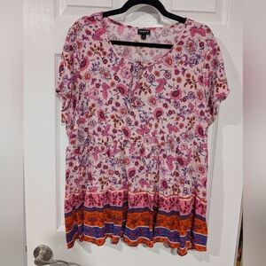 Torrid Pink Floral Babydoll Short Sleeve Shirt in Size 2 (18/20)
